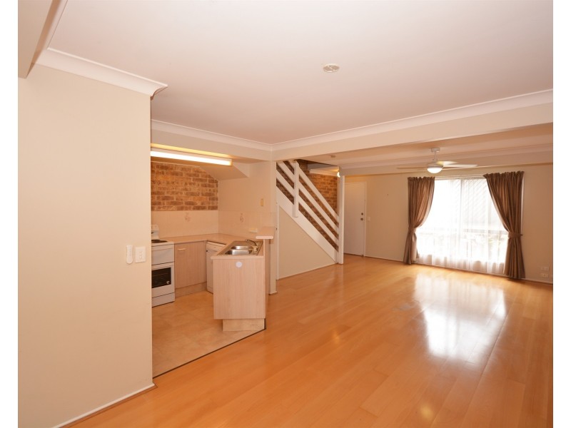 47/71  Olsen Avenue, Labrador QLD 4215