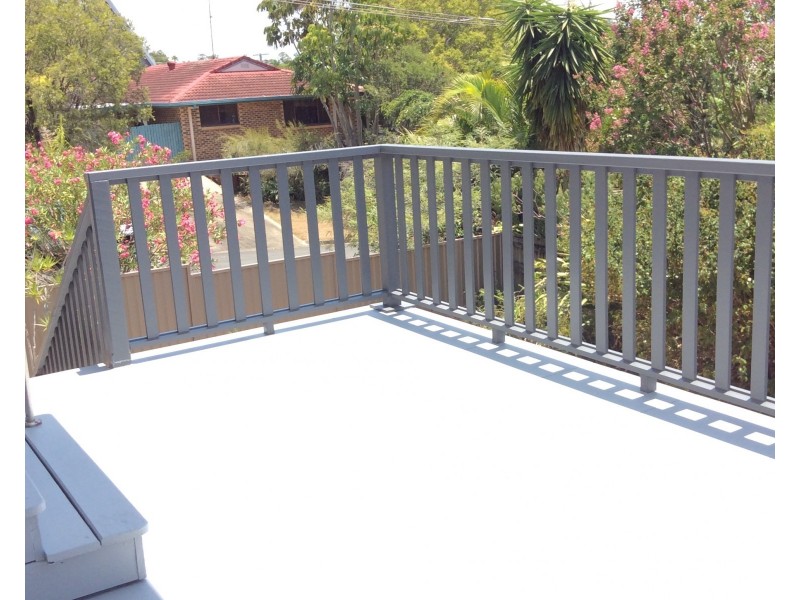 9 Jarmo Crescent, Southport QLD 4215