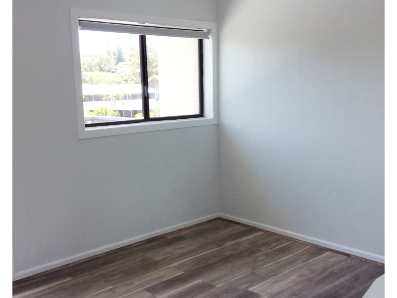 9 Jarmo Crescent, Southport QLD 4215