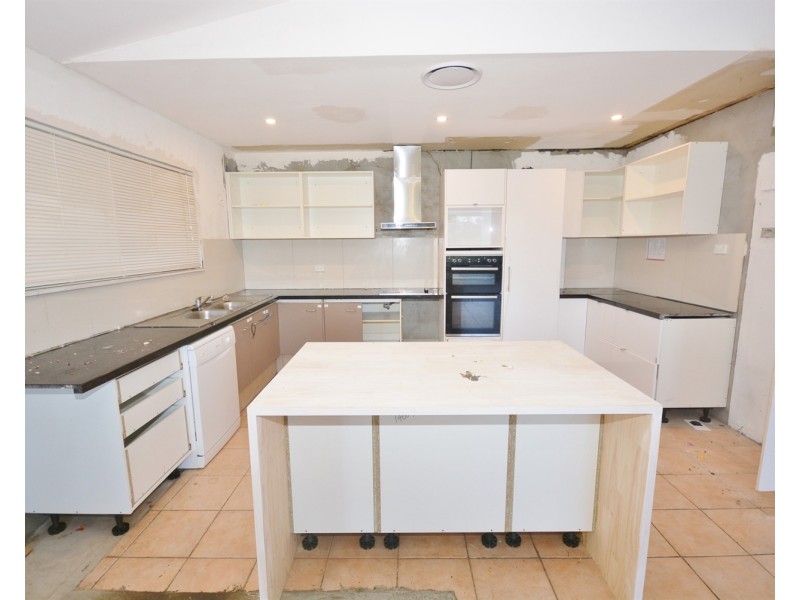 10 Parish Court, Molendinar QLD 4214