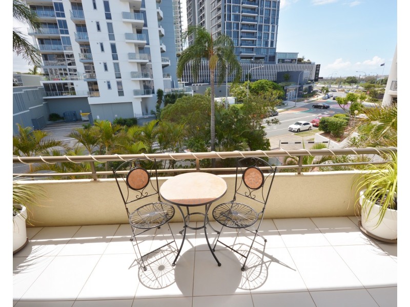 9/81 Brighton Parade, Southport QLD 4215