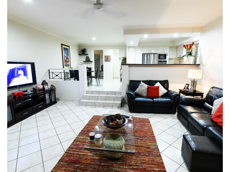 42  Peter Senior Court, Parkwood QLD 4214