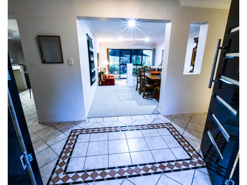 42  Peter Senior Court, Parkwood QLD 4214