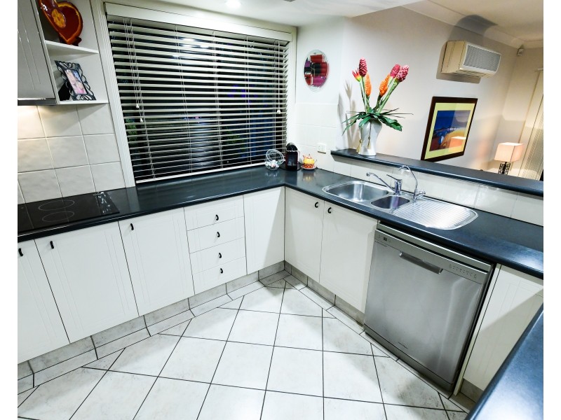 42  Peter Senior Court, Parkwood QLD 4214