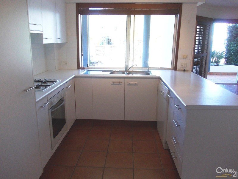 1/5 Hygieta Street, Noosaville QLD 4566