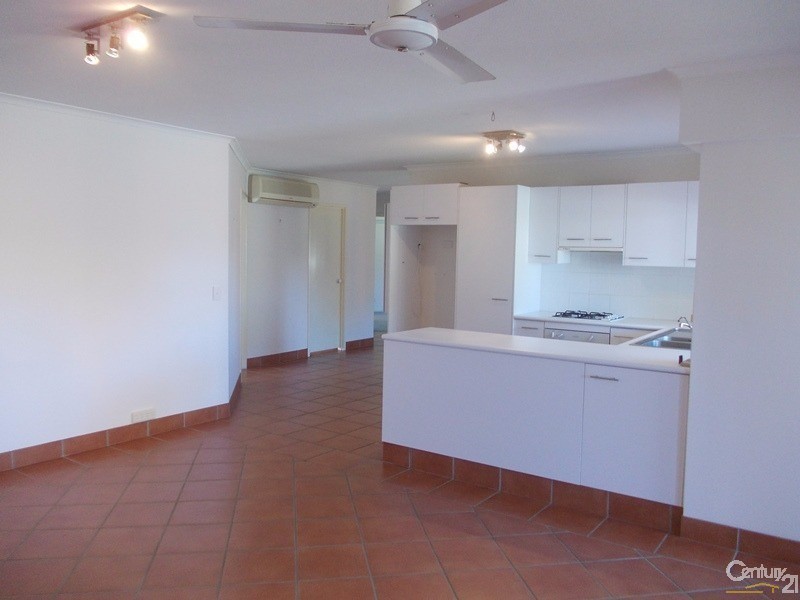 1/5 Hygieta Street, Noosaville QLD 4566