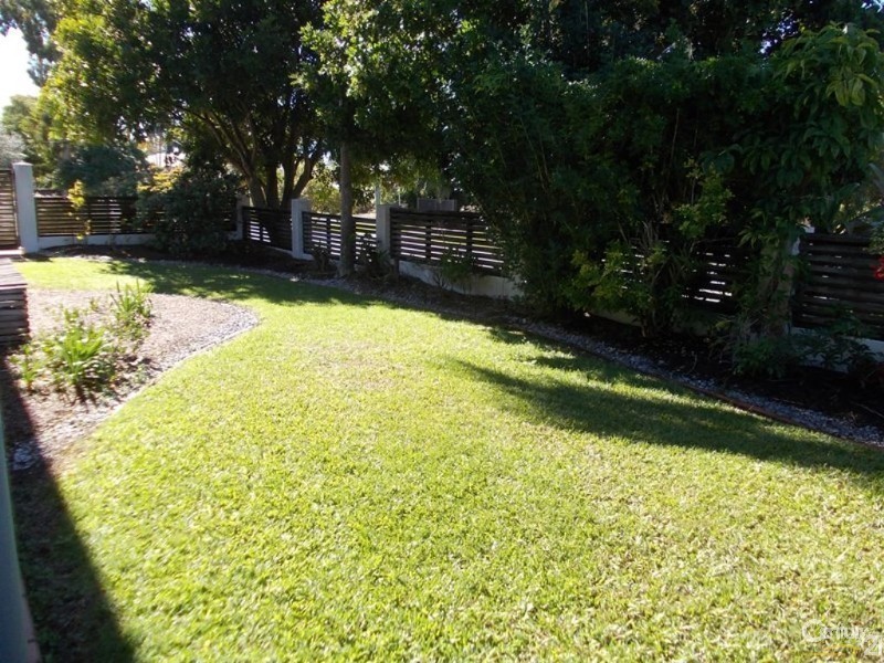 1/5 Hygieta Street, Noosaville QLD 4566