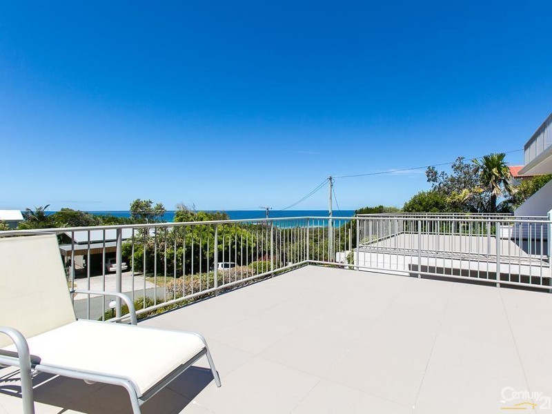 2/7 Peregian Esplanade, Peregian Beach QLD 4573