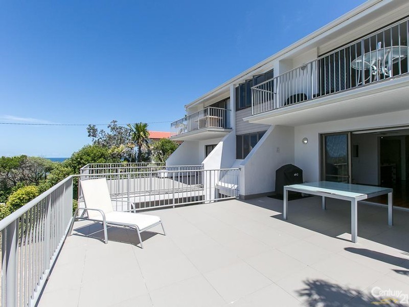 2/7 Peregian Esplanade, Peregian Beach QLD 4573