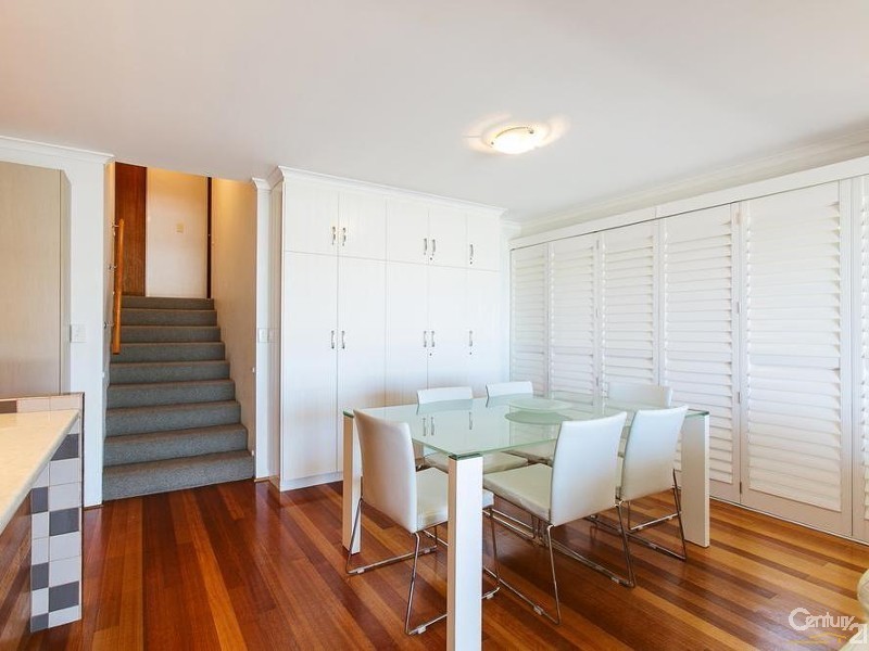 2/7 Peregian Esplanade, Peregian Beach QLD 4573