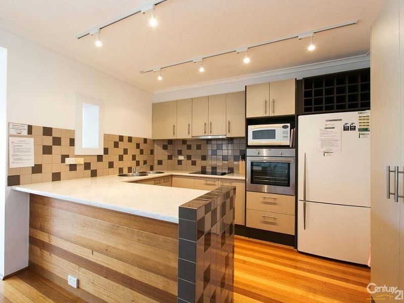 2/7 Peregian Esplanade, Peregian Beach QLD 4573