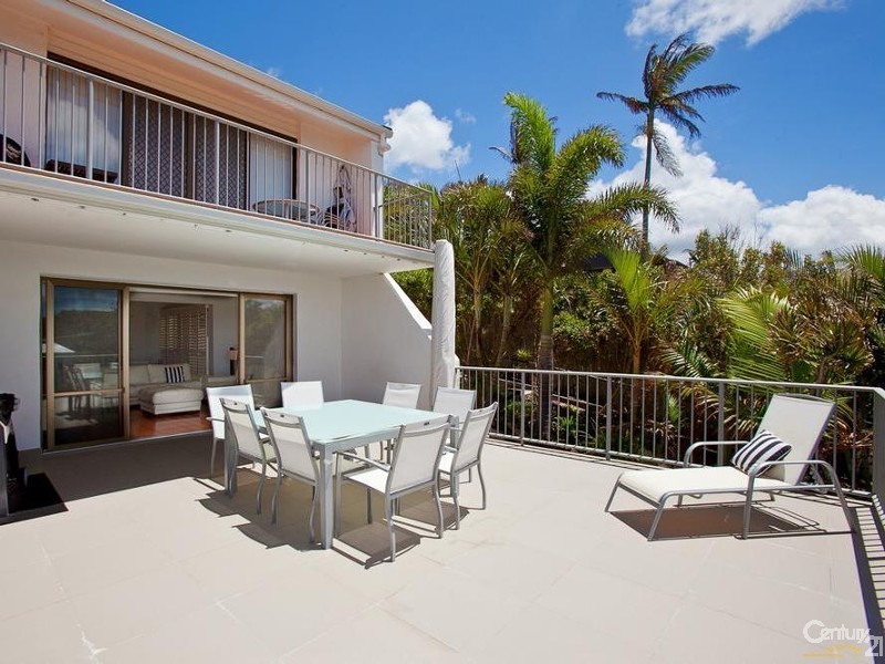 2/7 Peregian Esplanade, Peregian Beach QLD 4573