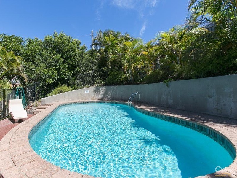 2/7 Peregian Esplanade, Peregian Beach QLD 4573