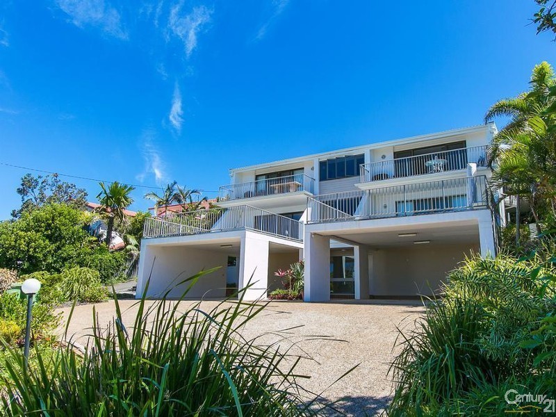 2/7 Peregian Esplanade, Peregian Beach QLD 4573