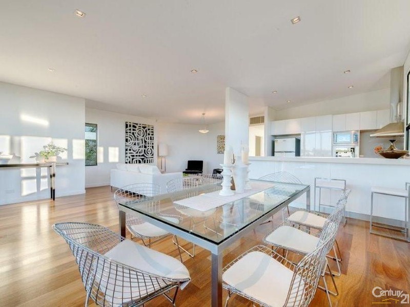 2/2 Balgownie Drive, Peregian Springs QLD 4573