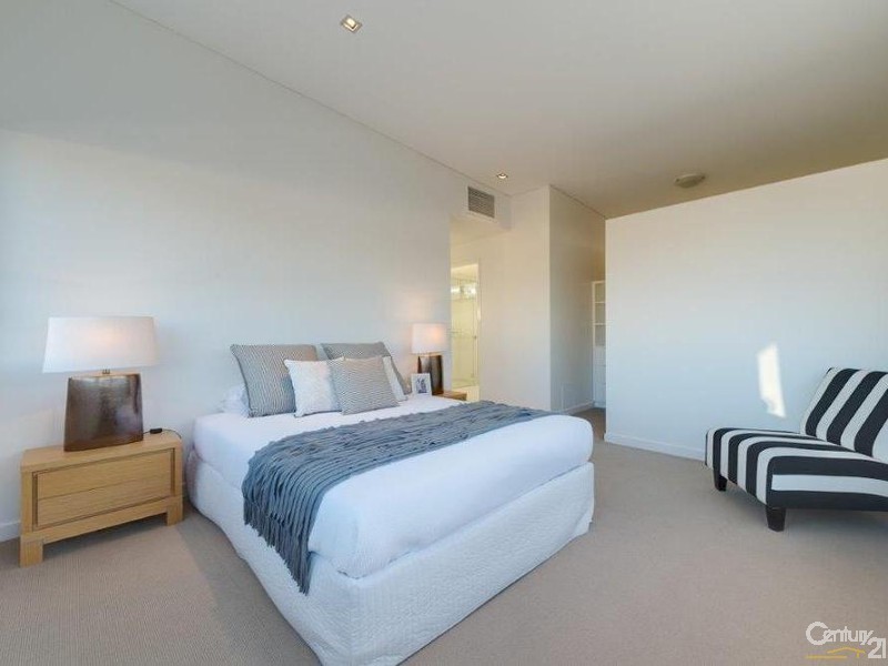 2/2 Balgownie Drive, Peregian Springs QLD 4573