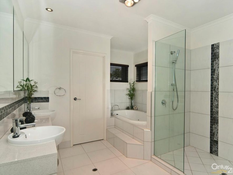 27  Glen Abby Avenue, Peregian Springs QLD 4573