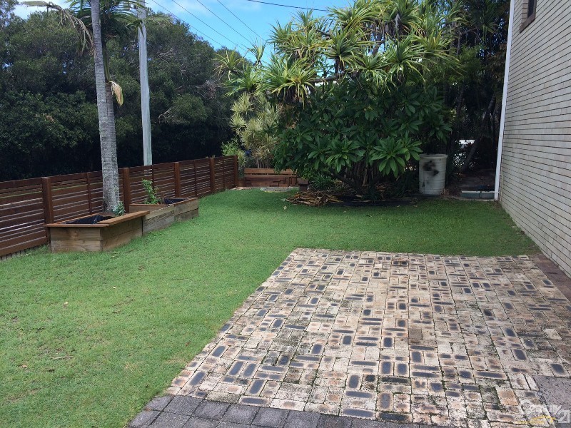 2/12 Tristania Drive, Marcus Beach QLD 4573