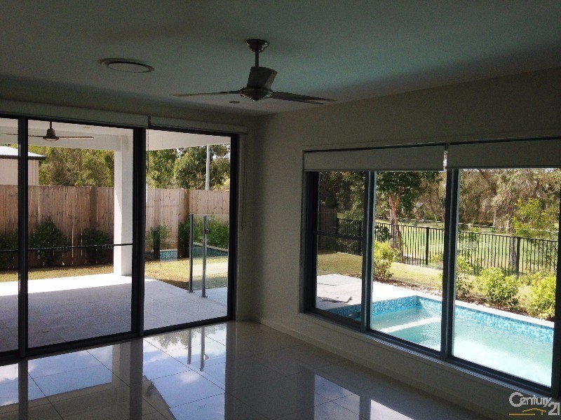 8 Crenshaw Place, Peregian Springs QLD 4573