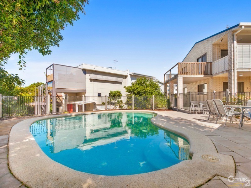 6/2 Peregian Esplanade, Peregian Beach QLD 4573