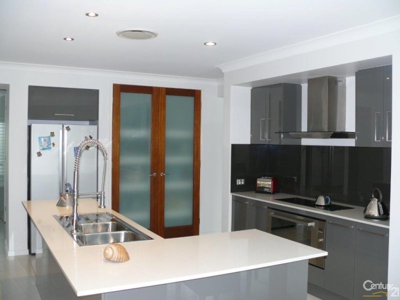 3 Gainsborough Crescent, Peregian Springs QLD 4573