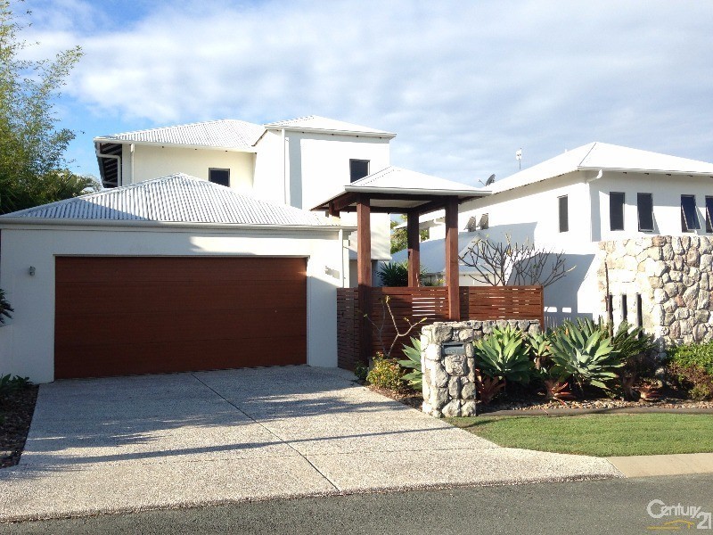 2/115 Peregian Springs Drive, Peregian Springs QLD 4573