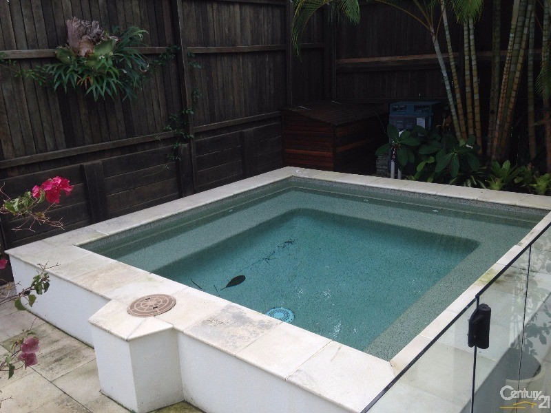 2/115 Peregian Springs Drive, Peregian Springs QLD 4573