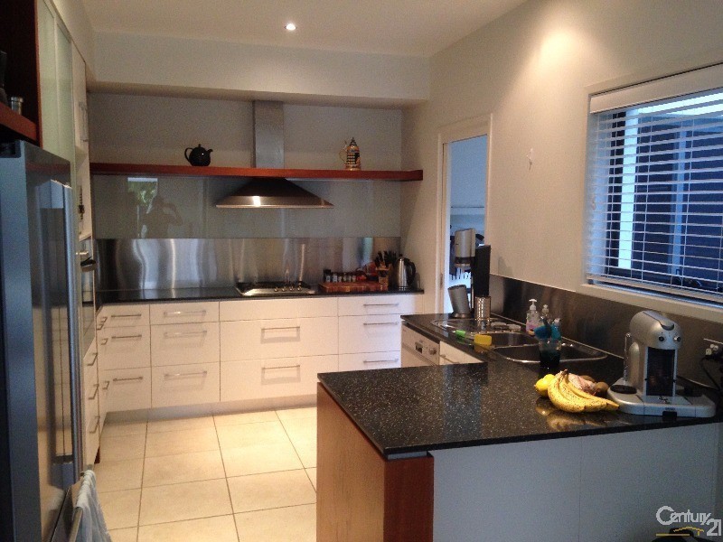 2/115 Peregian Springs Drive, Peregian Springs QLD 4573