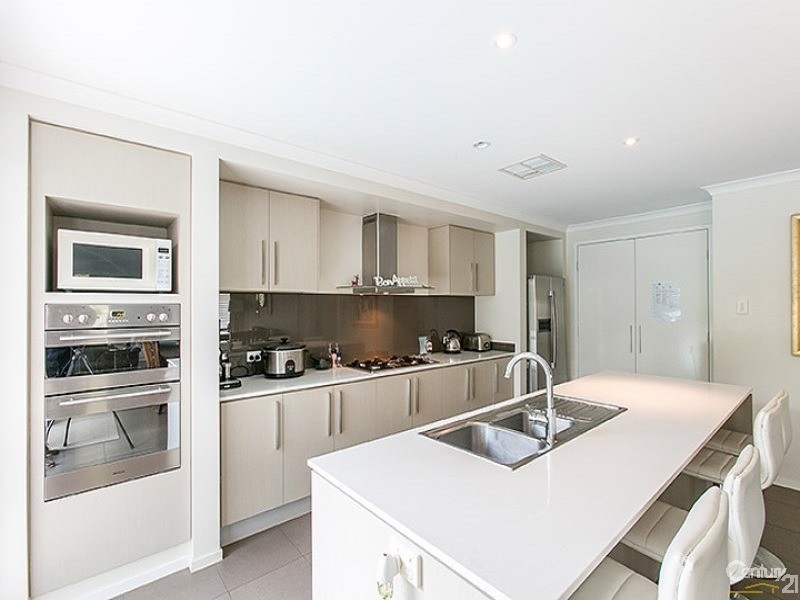 156  The Avenue, Peregian Springs QLD 4573