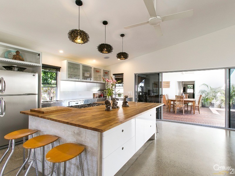 17 Riviera Crescent, Peregian Springs QLD 4573