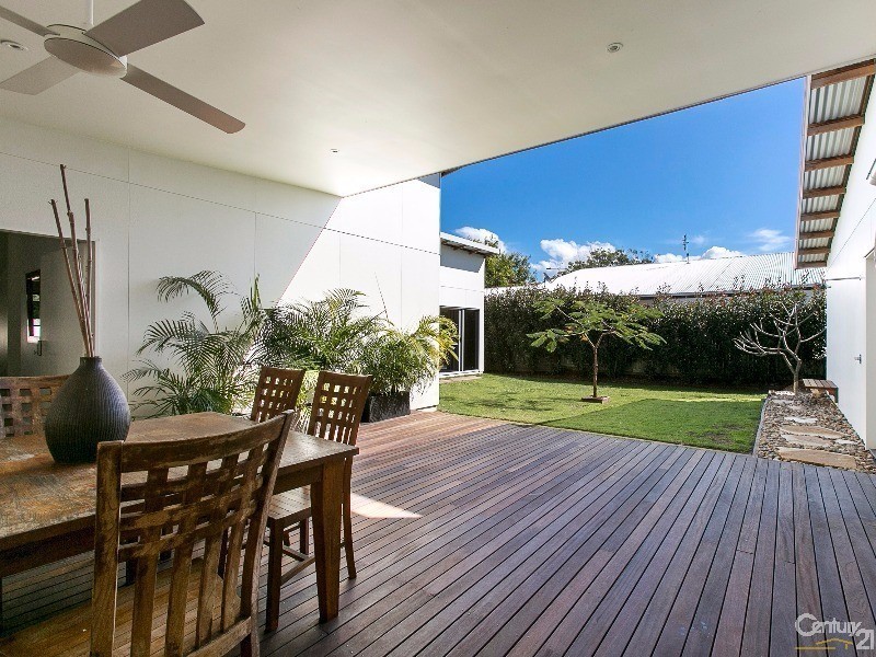 17 Riviera Crescent, Peregian Springs QLD 4573