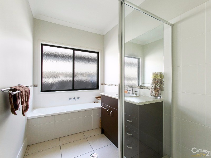 5 Montreal Drive, Peregian Springs QLD 4573