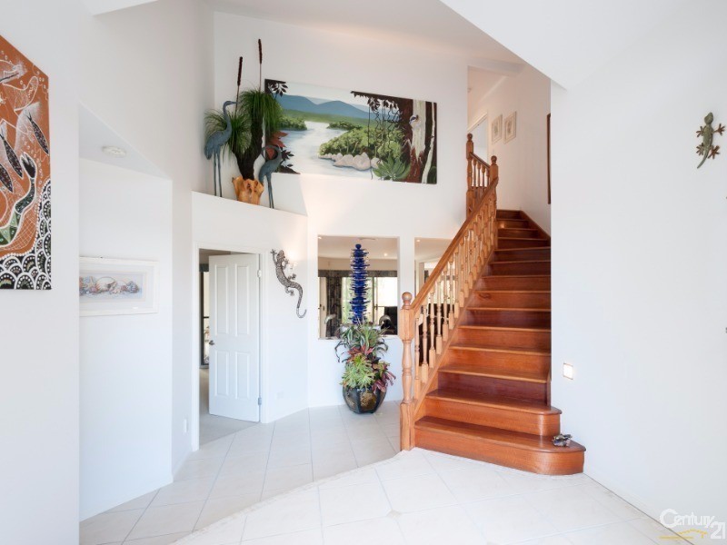 18 Lakeside Drive, Peregian Springs QLD 4573