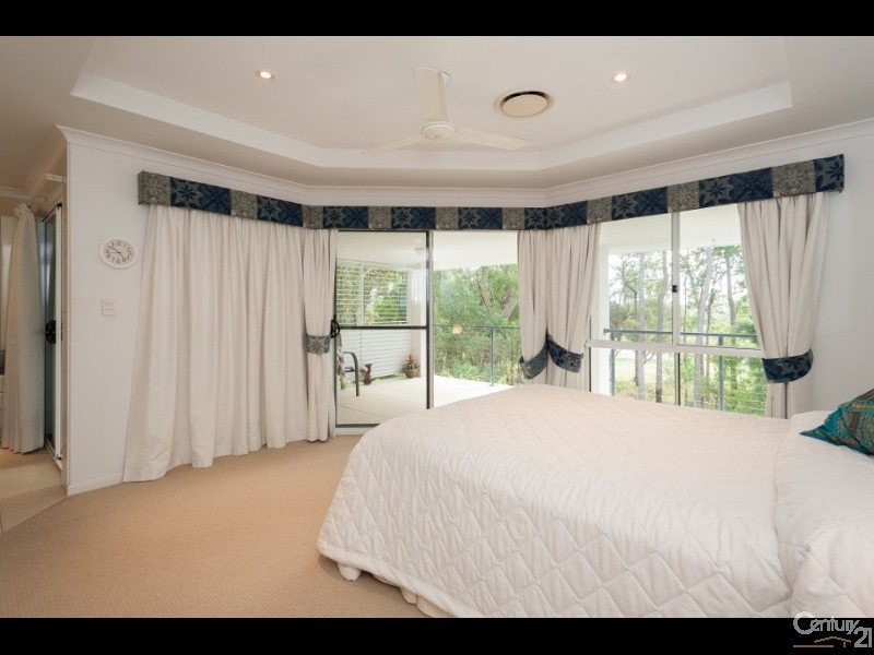 18 Lakeside Drive, Peregian Springs QLD 4573