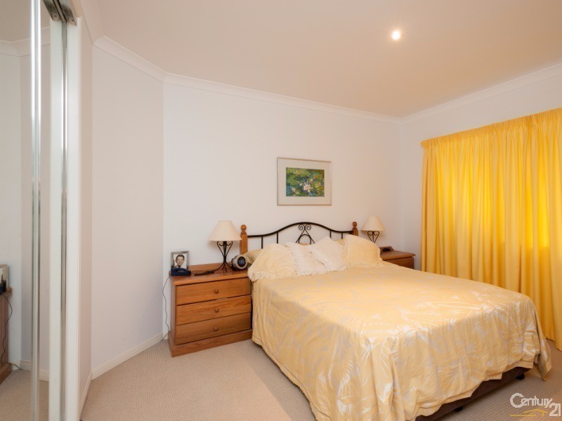 18 Lakeside Drive, Peregian Springs QLD 4573