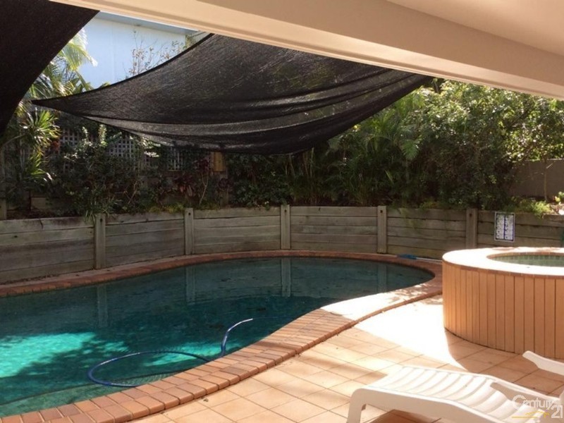 65 Seaview Terrace, Sunshine Beach QLD 4567