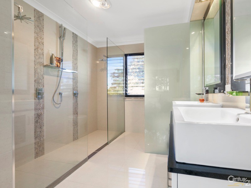 12 Longwood Drive, Peregian Springs QLD 4573