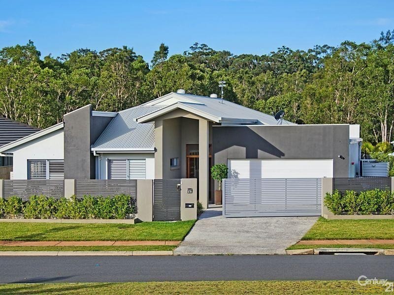 15 Augusta Circuit, Peregian Springs QLD 4573