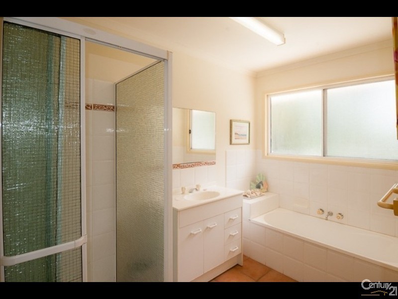 33 Cloudesley Street, Noosaville QLD 4566