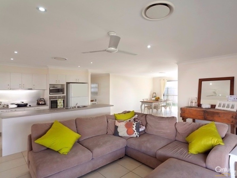 4 Goldenbell Place, Peregian Springs QLD 4573