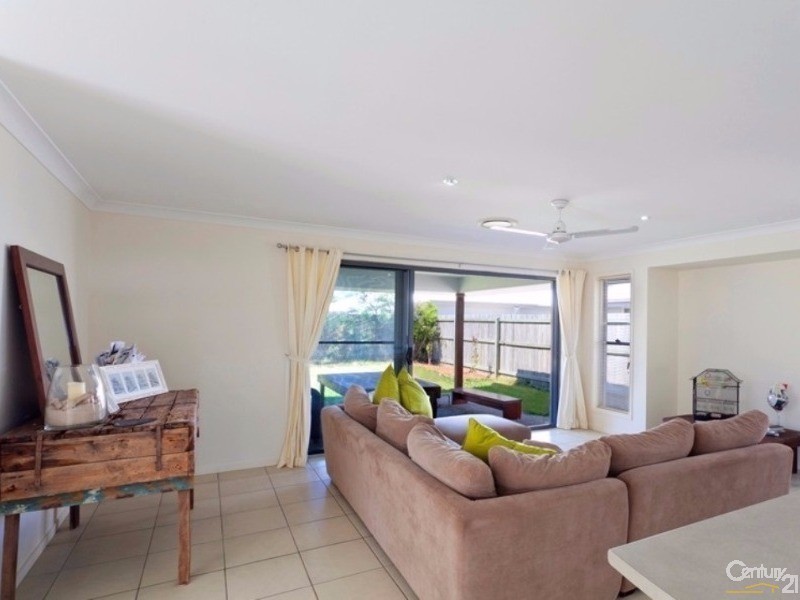 4 Goldenbell Place, Peregian Springs QLD 4573