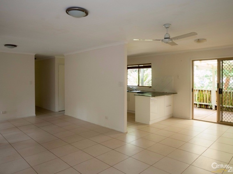 38 Victory Crescent, Sunrise Beach QLD 4567