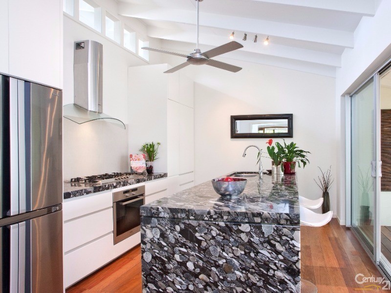 10 Depper Street, Sunshine Beach QLD 4567