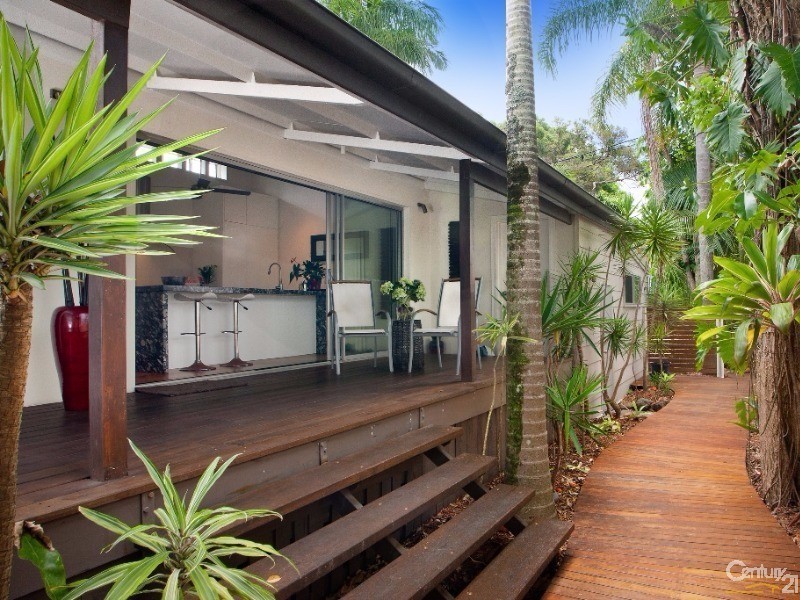 10 Depper Street, Sunshine Beach QLD 4567