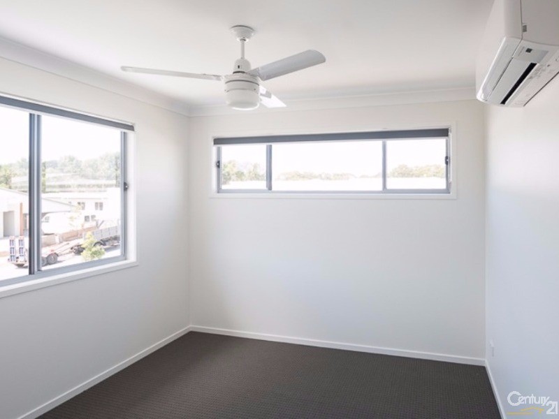 1/22 Silver Wattle Grove, Peregian Springs QLD 4573
