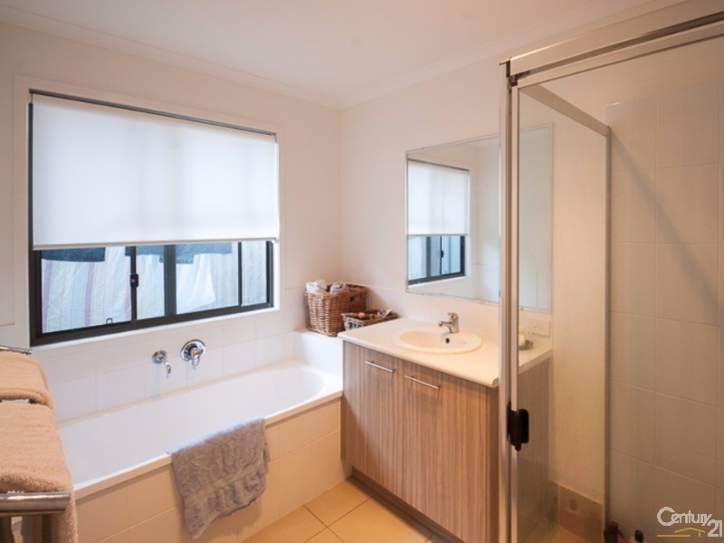 5 Stringybark Place, Peregian Springs QLD 4573