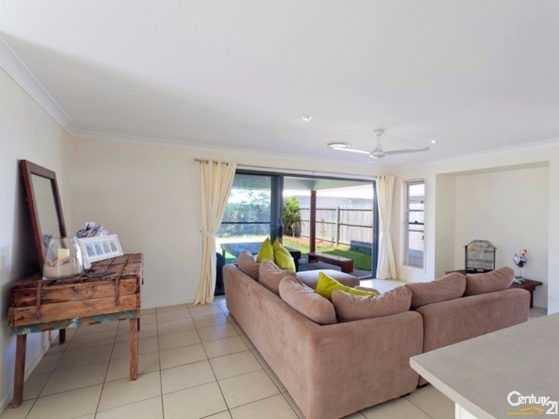 4 Goldenbell Place, Peregian Springs QLD 4573
