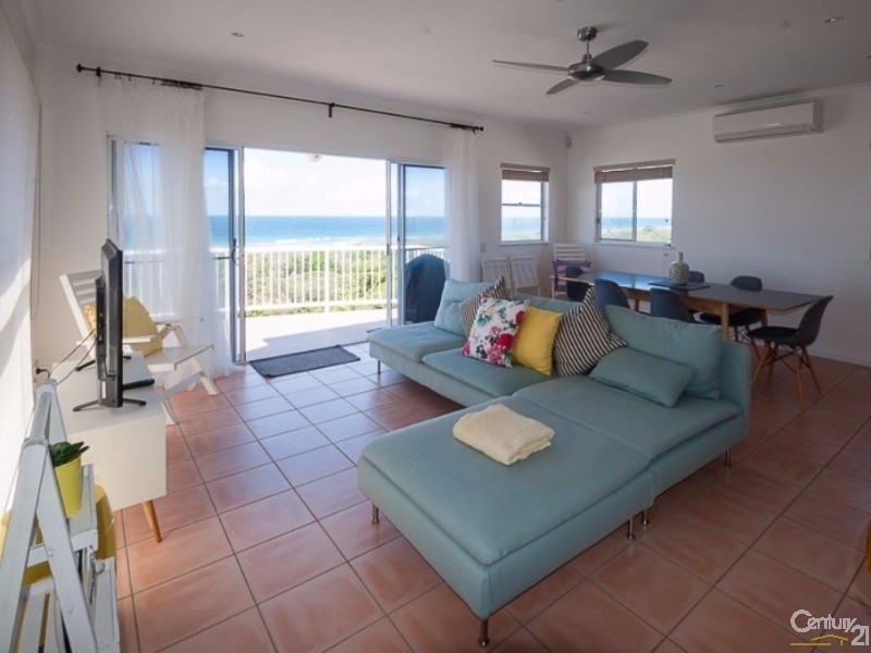 1/18 Peregian Esplanade, Peregian Beach QLD 4573