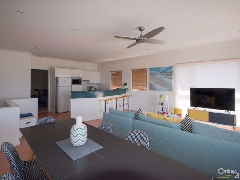 1/18 Peregian Esplanade, Peregian Beach QLD 4573