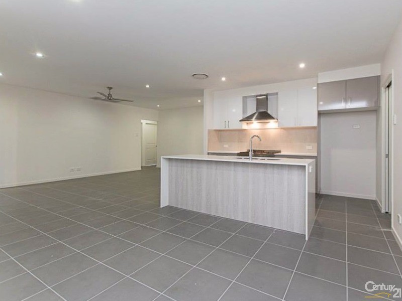 5 Harrier Crescent, Peregian Springs QLD 4573